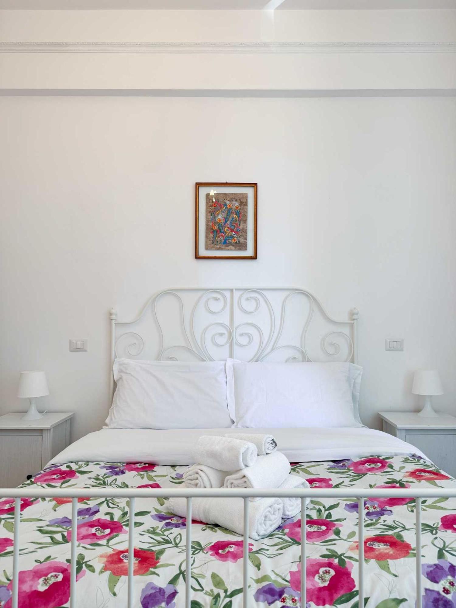 Piramide 2 Bedrooms & 2 Bathrooms * Rom